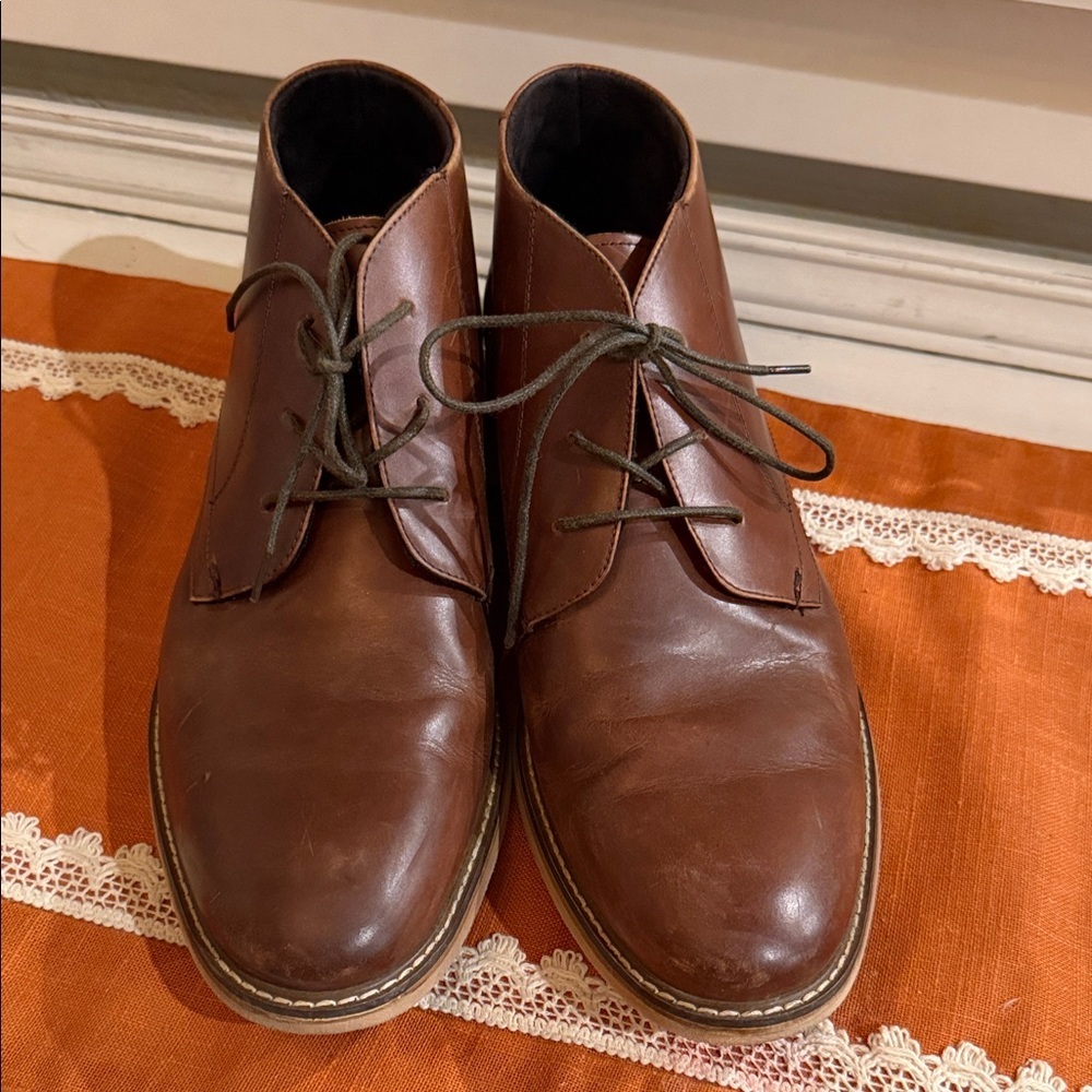 Kenneth Cole Brown Leather Chukka Boots